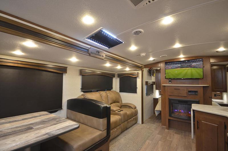 Back Country 28DBS TS